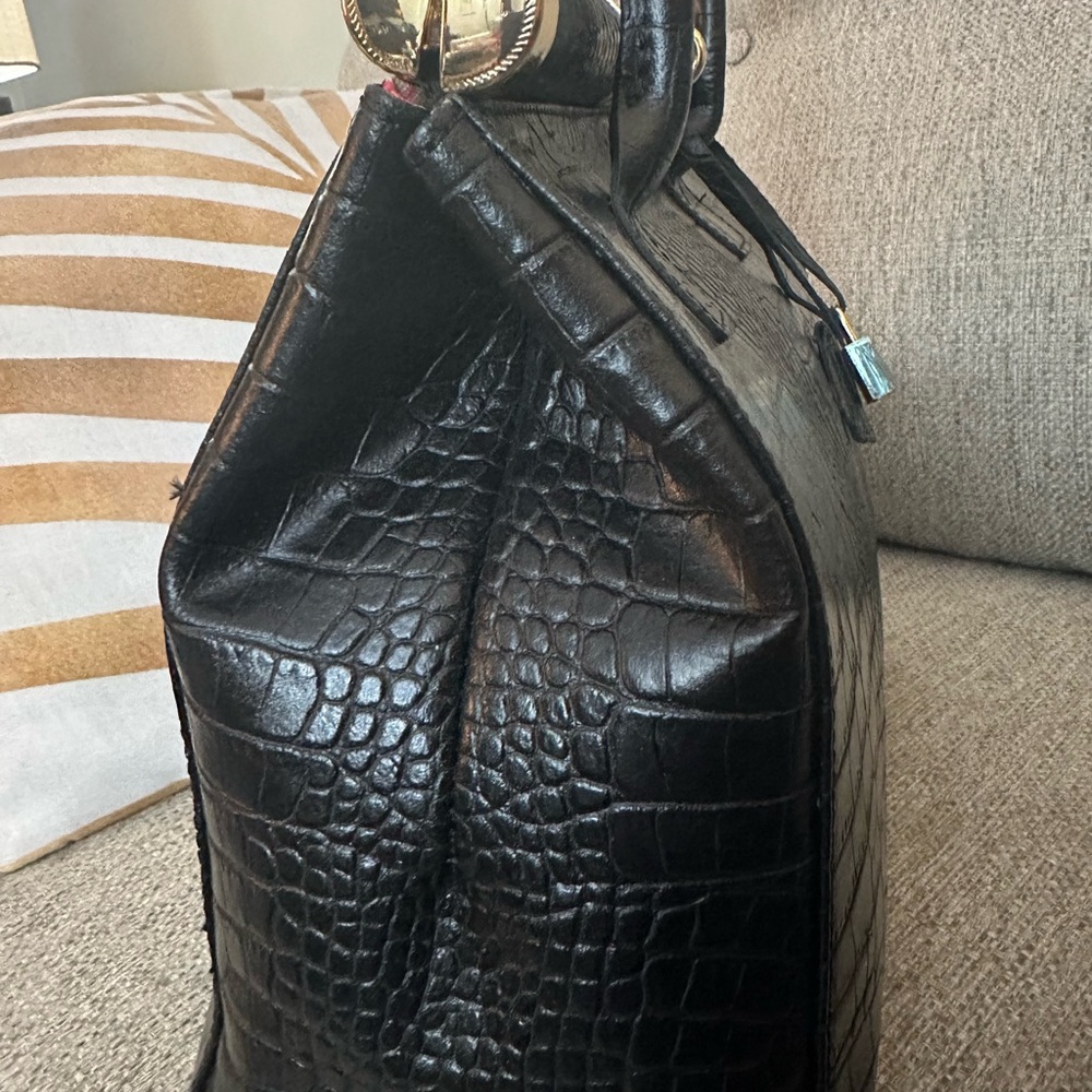 NOT FOR SALE. POSHMARK IS BRINGING BACK LISTING THAT I HAVE SOLD. - Picture 8 of 13